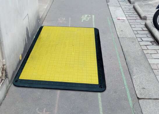Image du produit PLAQUE PASSAGE PIETON 1.2X 0.8M JAUNE 500 KG