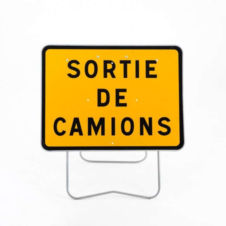 Image du produit PANNEAU 80X60CM KC 1 "SORTIE DE CAMIONS" SUR PIED