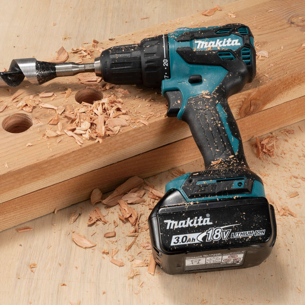 Image du produit PERCEUSE VISSEUSE LXT&reg; DDF490RTJ 65NM + 2 BATTERIES 5AH + 1 CHARGEUR