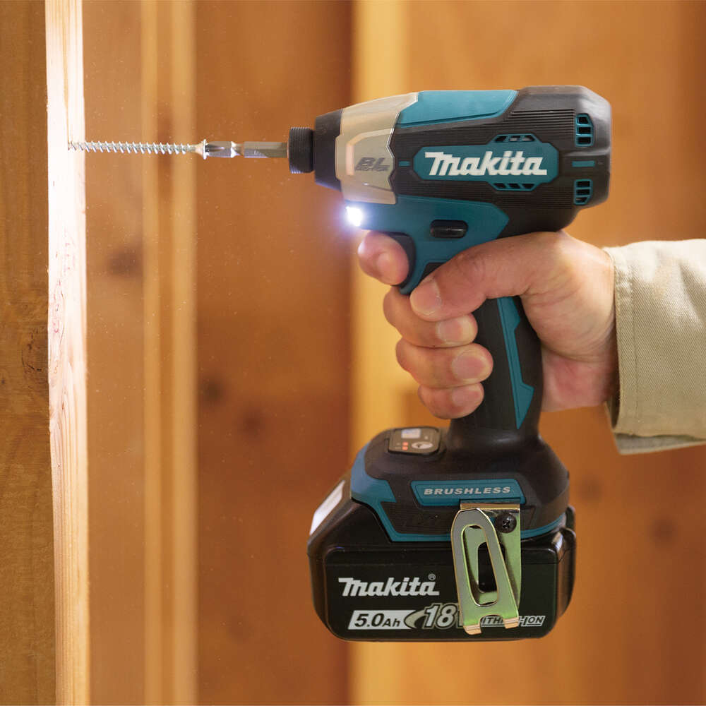 Image du produit VISSEUSE CHOC MAKITA DTD157ZJ 140NM 18V SEULE