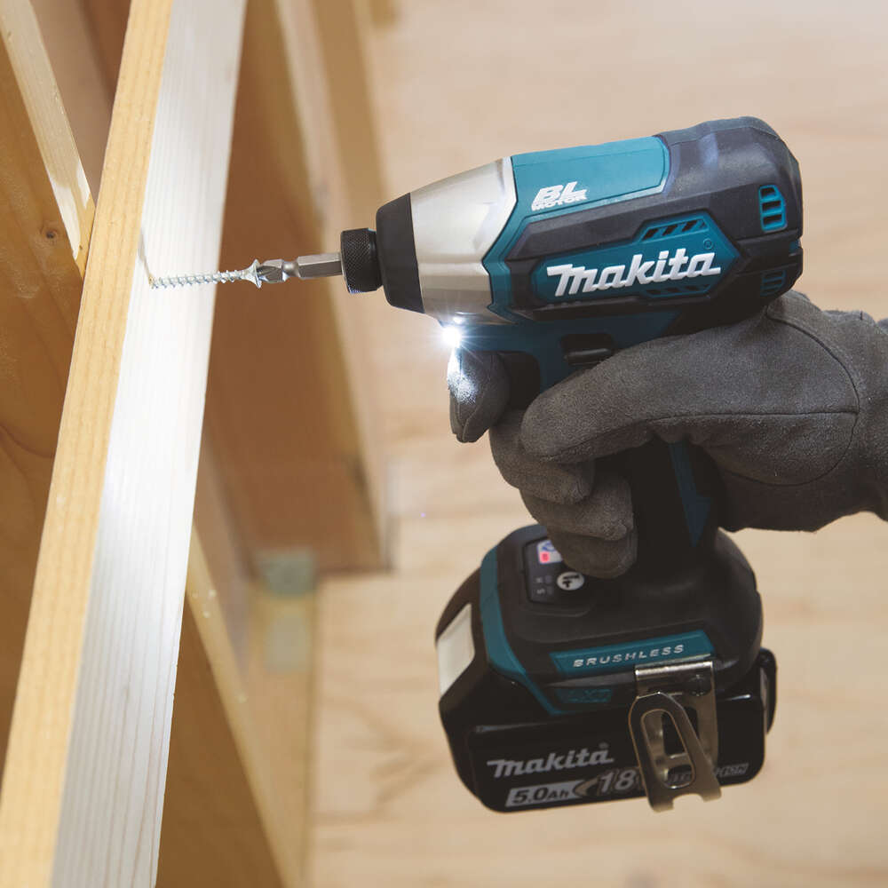 Image du produit VISSEUSE CHOC MAKITA DTD155ZJ 135NM 18V SEULE